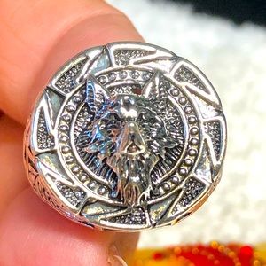 Wolf head ring -game of thrones feel -2D-Nwot